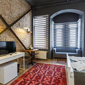 Miro Mansion Hotel